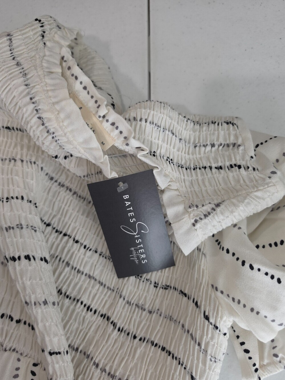 Les Amis Womens Sz S Knee Length 1/2 Sleeve Dress Smocked Cream Gray Striped NEW - Picture 5 of 5